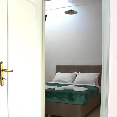 Thin Alos House *