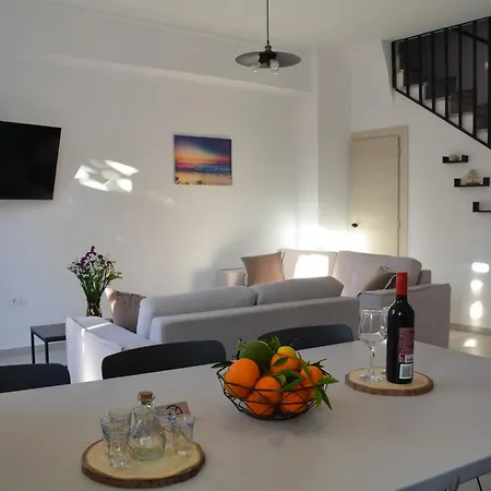 Thin Alos House Holiday home *
